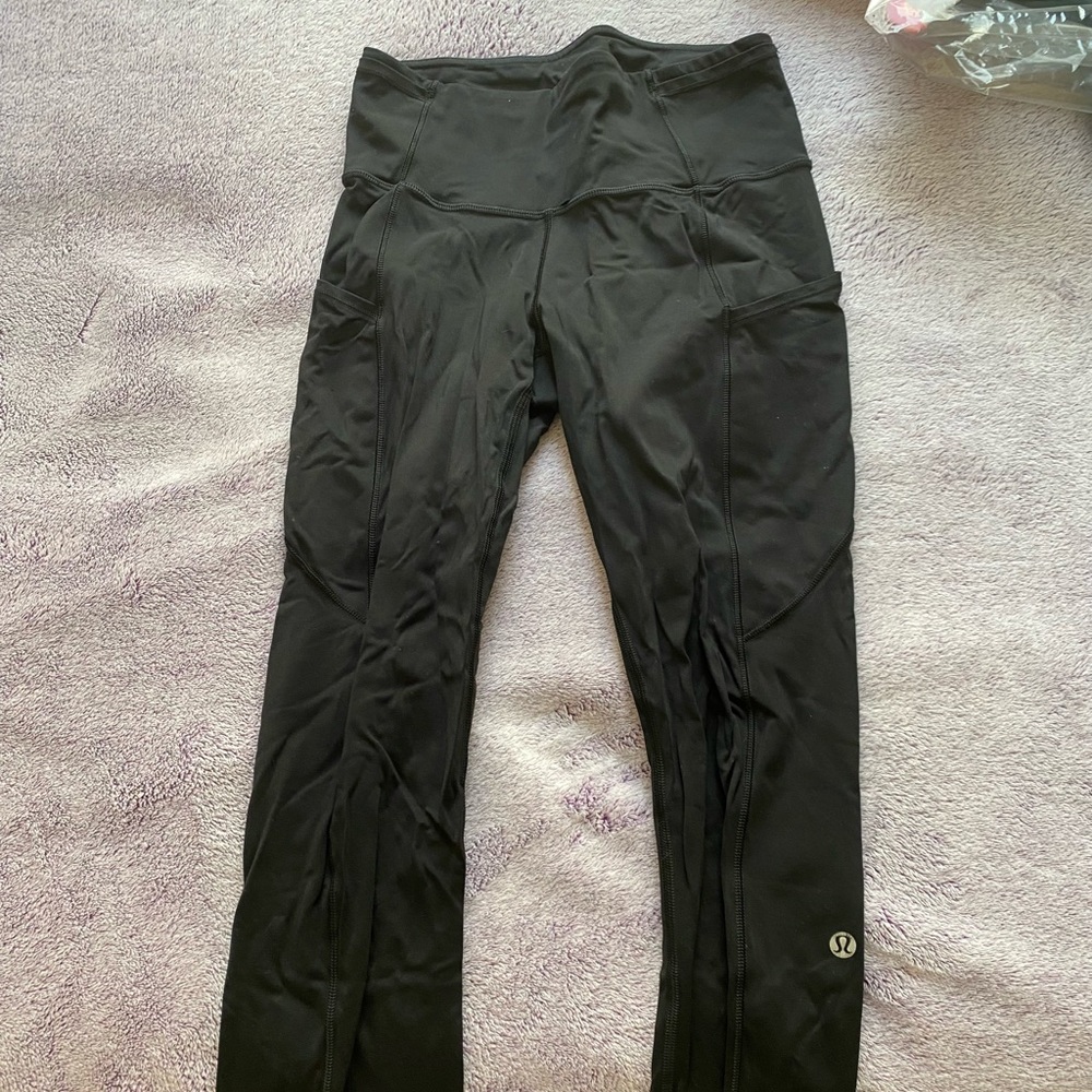 Black lululemon leggings